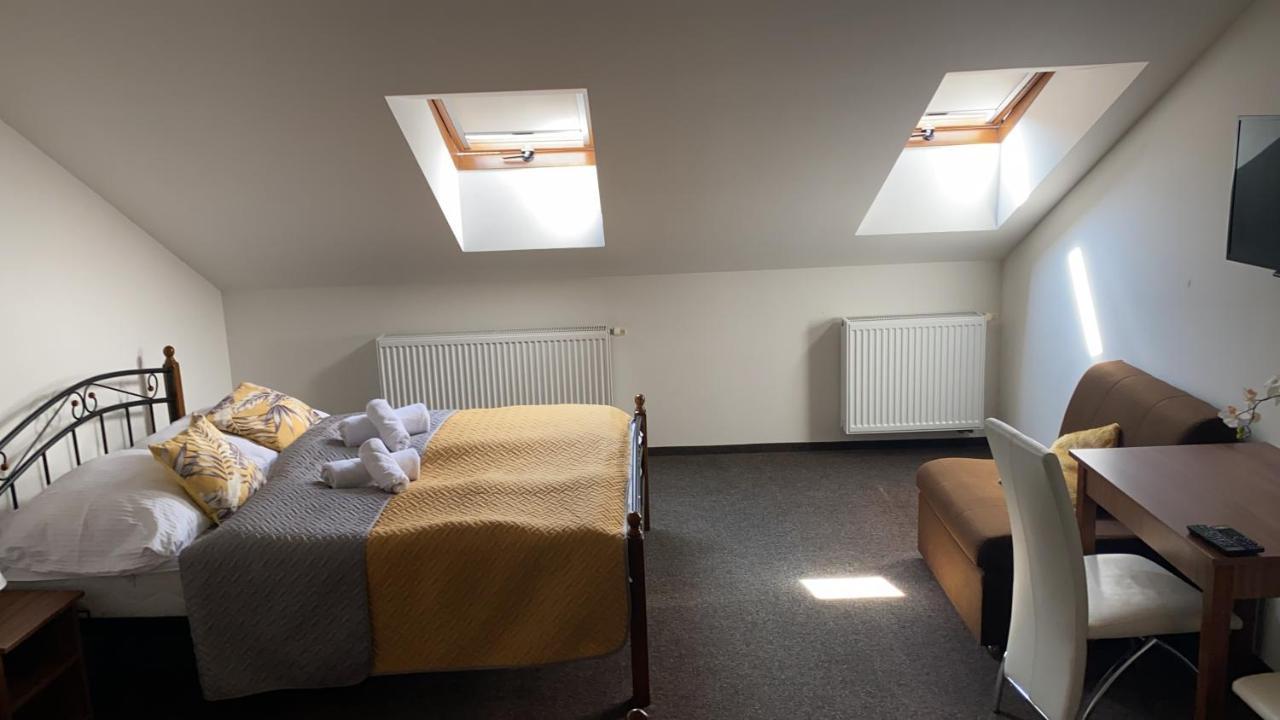 Hotel Palackeho 135 Mělník Zewnętrze zdjęcie